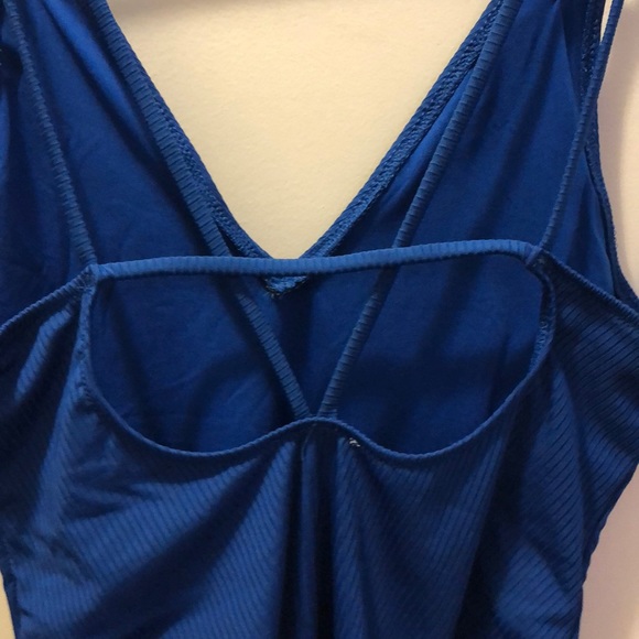 Deep V double strap one piece swimsuit - Picture 3 of 4